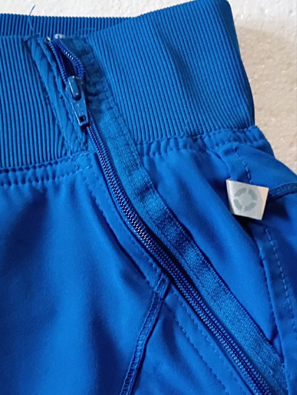 Infinity Scrub Set In Blue - Picture 7 of 9